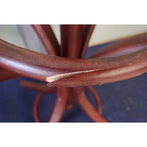 810 - A BENTWOOD HAT STAND (modern)