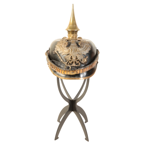 498 - A WWI GERMAN OFFICERS PICKELHAUBE the leather skull with original leather lining, leather and brass ... 