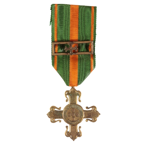 76 - PORTUGAL. CROSS OF MERIT OF THE PORTUGUESE LEGION, GOLD CLASS Portugal. Cross of Merit of the Portug... 