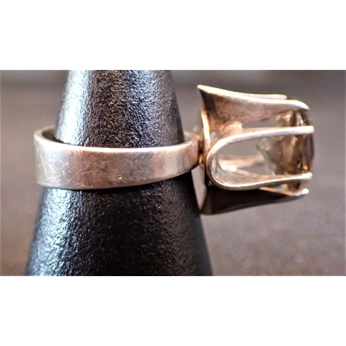 444 - A MODERNIST SCANDINAVIAN SILVER RING, STAMPED 'N.B.' 925S