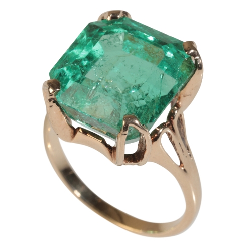57 - AN EMERALD RING emerald measures 15.10mm x 14.20mm x 10.65mm, looks to be of Zambian origin, size R,... 