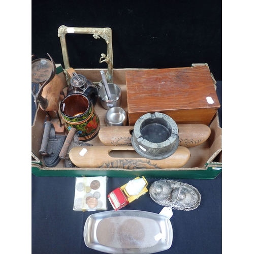 105 - A BAKELITE 'SUDAN RAILWAYS' ASHTRAY, AND SUNDRIES including a few ccoins