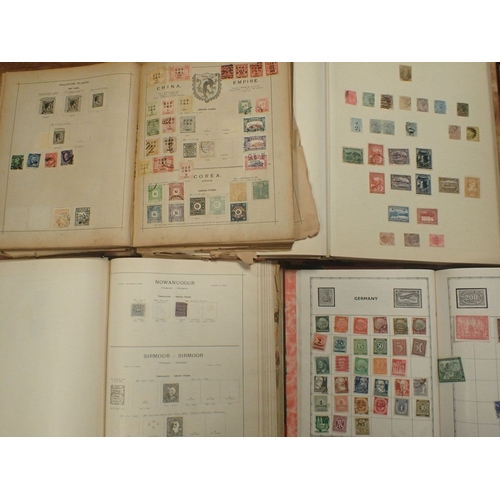 402a - A COLLECTION OF POSTAGE STAMPS including some Imperial China, Cashmere, Nowanuggur, etc, 19th centur... 