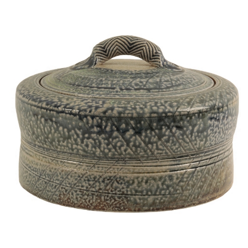 42 - *JANE HAMLYN (B. 1940): A LARGE SALT GLAZED STONEWARE LIDDED VESSEL the body of slightly waisted for... 