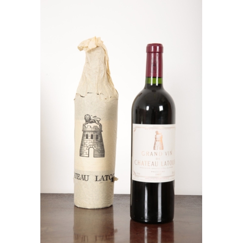 48 - CHATEAU LATOUR, 1997 Pauillac, 1er cru classe, 6 bottles