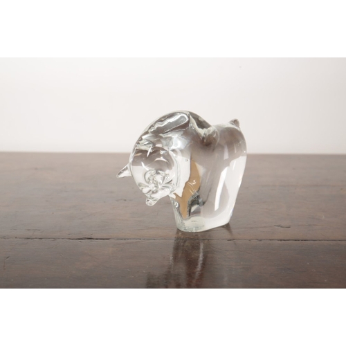 99 - A MURANO GLASS BULL BY LICIO ZANETTI signed to the underside, 11cm high x 14cm wide, together with a... 