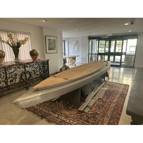 194 - A GUN PUNT Payne and Galloway style boat, painted in traditional Atlantic grey, and with extras incl... 