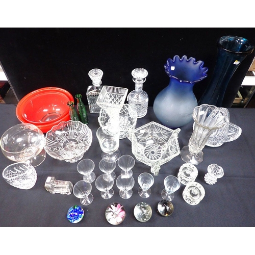 125 - A QUANTITY OF GLASS WARE including paperweights, decanters, a glass etched wit Stephenson's 'Rocket'... 