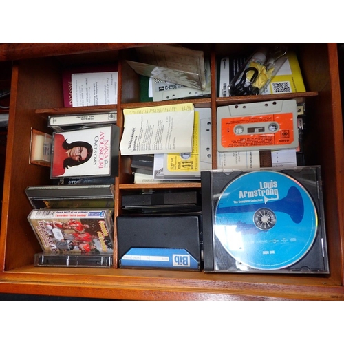 138 - AN ONKYO HI-FI SYSTEM, AND A QUANTITY OF LP RECORDS and tapes, in a reproduction cabinet