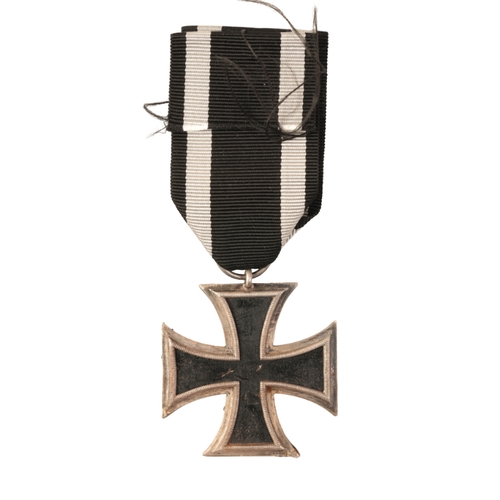 28 - 1813 IRON CROSS 2ND CLASS

three-piece construction, the ring has no maker's mark, the frames are st... 