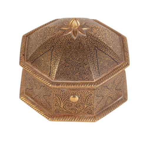 103 - AN ISLAMIC KOFTGARI IROU AND 'GOLD' INLAY BOX AND COVER

of octagonal form with cable borders, 12.5c... 