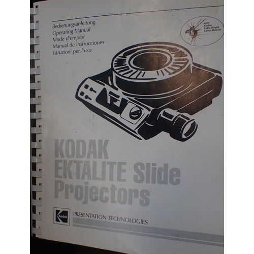 137 - A KODAK EKTALITE SLIDE PROJECTOR with a large collection of 35mm slides, many in storage boxes, art,... 