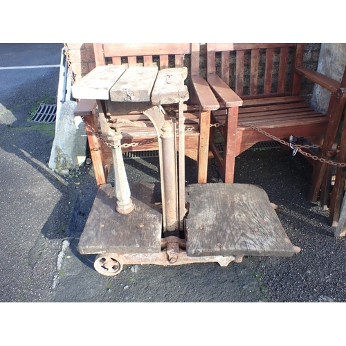 2 - A SET OF VINTAGE W & T AVERY PORTABLE SACK SCALES with wooden platform (woodworm)