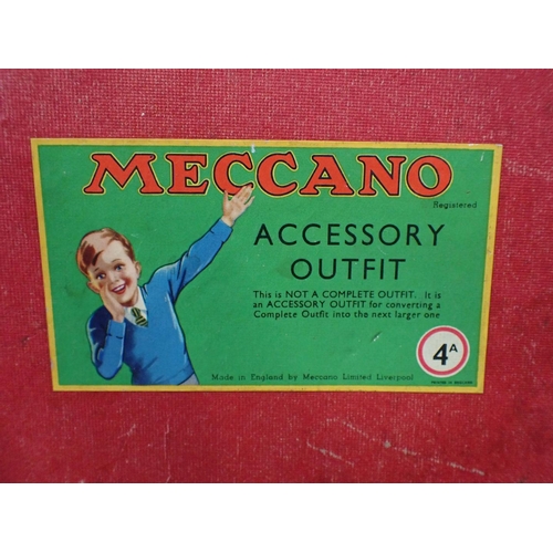 206 - MECCANO; SET 8, WITH OTHER ACCESSORY OUTFITS ADDED amounting to a set 8, comprising outfits 3, 3a, 4... 