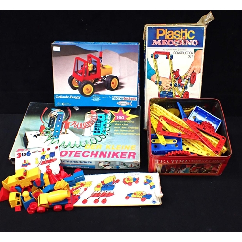 214 - FISCHER TECHNIK DUNE BUGGY, BOXED with other Fischer Technik, Elecktrotechniker, plastic meccano etc