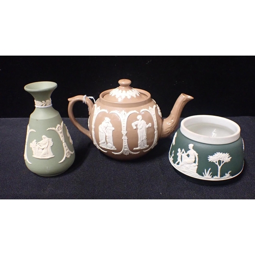 47 - A WEDGWOOD GREEN JASPER VASE with another green jasper bowl and a Dudson brown jasper teapot