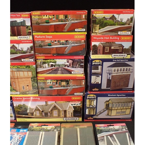 134 - A COLLECTION OF 00 GAUGE RAILWAY BUILDINGS AND STRUCTURES various makers, Hornby, Skaledale, Scenecr... 