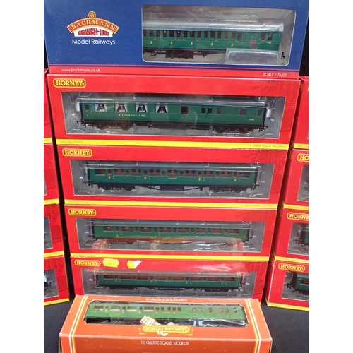 153 - HORNBY 00 GAUGE COACHES BOXED AS NEW Southern Railway and BR bogie sets, with a Bachmann SE&CR birdc... 