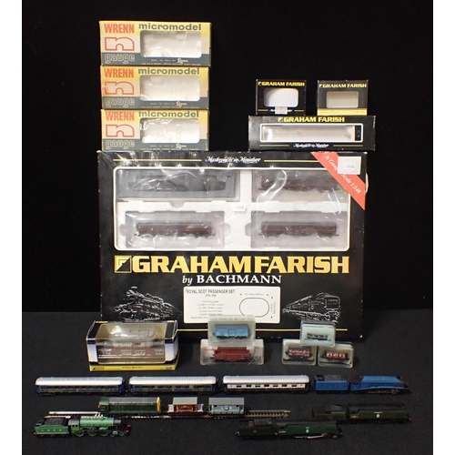 164 - GRAHAM FARRISH/BACHMANN N GAUGE BOXED ROYAL SCOT SET with a collection of N gauge locomotives and ro... 