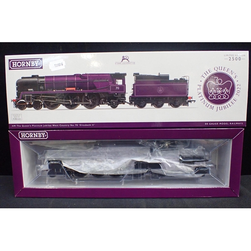 171 - HORNBY 00 GAUGE LOCOMOTIVE AS BOXED The Queen's Platinum Jubilee Elizabeth II (West Country Class Ta... 