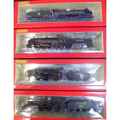 175 - HORNBY 00 GAUGE SOUTHERN RAILWAY LOCOMOTIVES BOXED AS NEW Schools Class Shrewsbury, King Arthur Clas... 