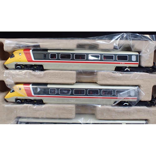 184 - HORNBY 00 GAUGE BOXED TRAIN SET BR Class 370 APT. Sound chip fitted.