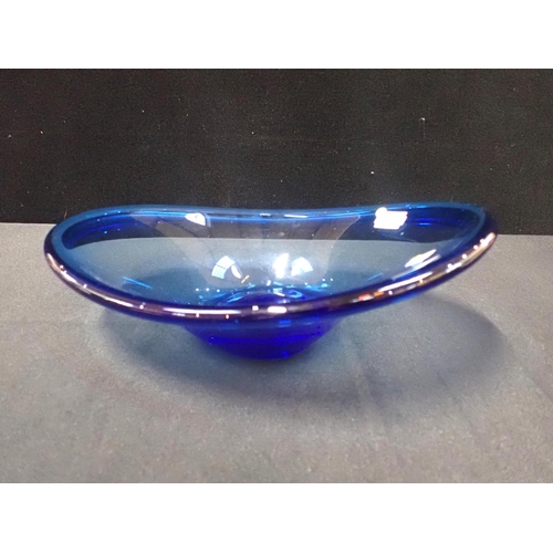 247 - A SCANDINAVIAN ART GLASS BOWL of eliptical form, with ground pontil 27cm wide