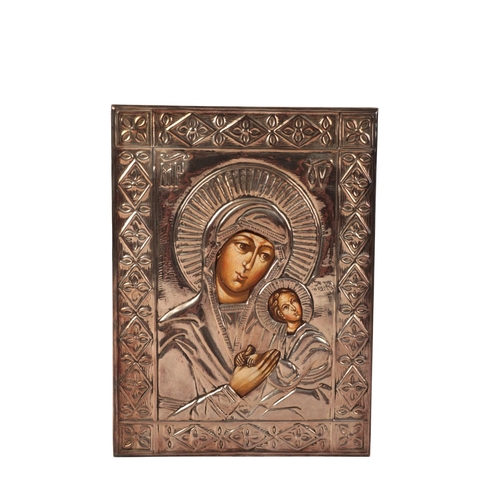 402 - A 20TH CENTURY ITALIAN PAINTED ICON depicting The Madonna and Christ Child in Hodigitria pose, 925 s... 