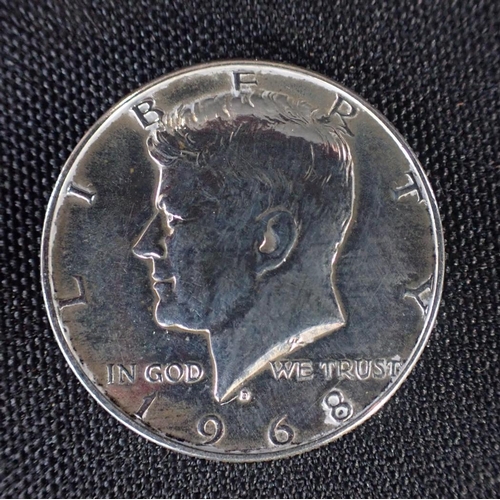 506 - COMMEMORATIVE JFK HALF DOLLAR 1968