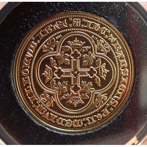 507a - THE MILLIONAIRES COLLECTION: A KING EDWARD III DOUBLE LEOPARD REPLICA GOLD COIN issued by the London... 