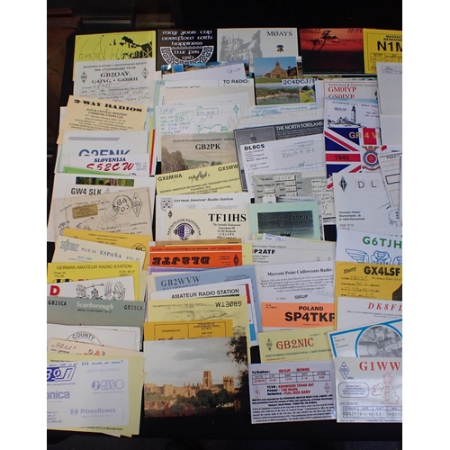 562 - A COLLECTION OF AMATEUR CB RADIO HAM QSL/QSO CARDS from many international locations, mostly 1990s