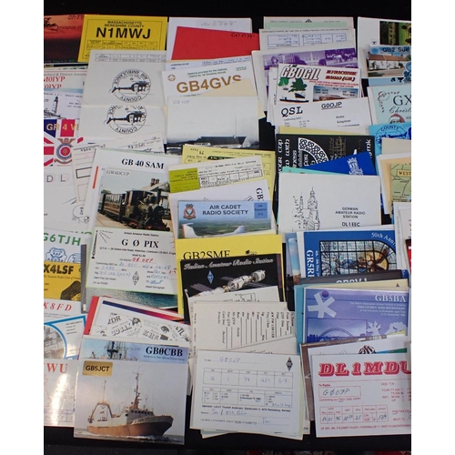 562 - A COLLECTION OF AMATEUR CB RADIO HAM QSL/QSO CARDS from many international locations, mostly 1990s