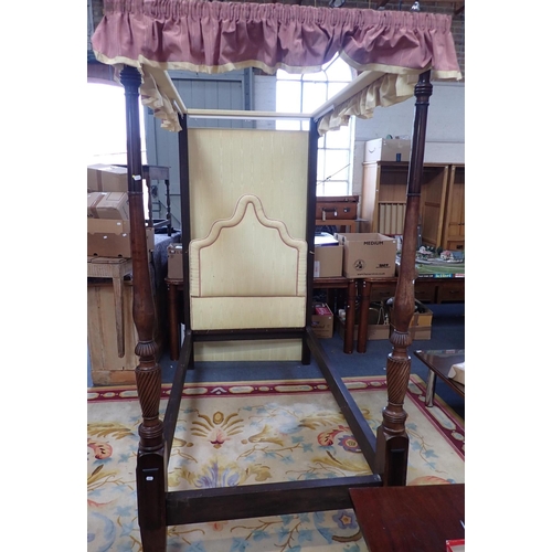 804 - A GEORGE III STYLE MAHOGANY FOUR-POSTER SINGLE BED with canopy and curtains 112m wide