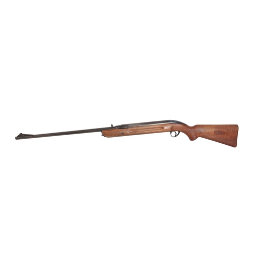 136 - BSA .22 AIR RIFLE

with walnut stock, no. G23934, 113CM long, with a canvas and fleece lined sleeve
... 