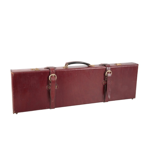 239 - RENATO GAMBA OF ITALY: A MAROON LEATHER SINGLE GUN CASE

with a fitted interior, barrel length 30