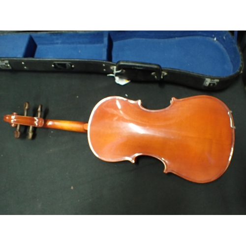 205 - THE STENTOR STUDENT VIOLIN cased