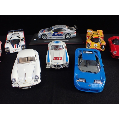 173 - A COLLECTION OF BURAGO AND OTHER 1/18 MODEL CARS racing cars and others, Mercedes, Bugatti, Porsche,... 