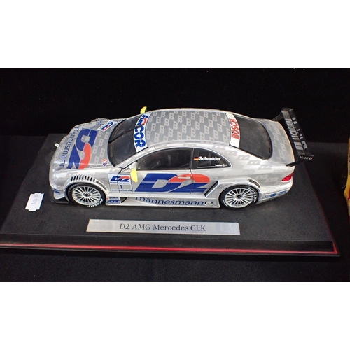 173 - A COLLECTION OF BURAGO AND OTHER 1/18 MODEL CARS racing cars and others, Mercedes, Bugatti, Porsche,... 