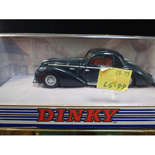 174 - A SMALL COLLECTION OF DIECAST MODEL VEHICLES, BOXED including Corgi 'Some Mothers Do 'Ave 'Em' Morri... 