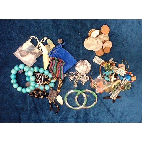 416 - A QUANTITY OF COSTUME JEWELLERY including bracelets, various loose stones and pendants, mixed coins ... 