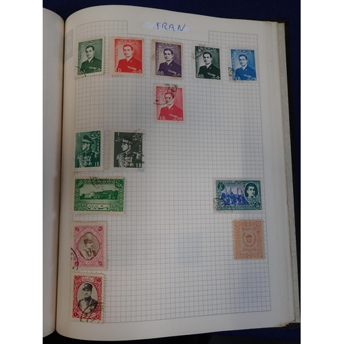 489 - A COLLECTION OF STAMPS