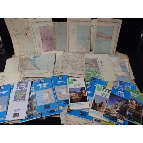 540 - A COLLECTION OF WWII AND POST-WAR AIR/ARMY MAPS