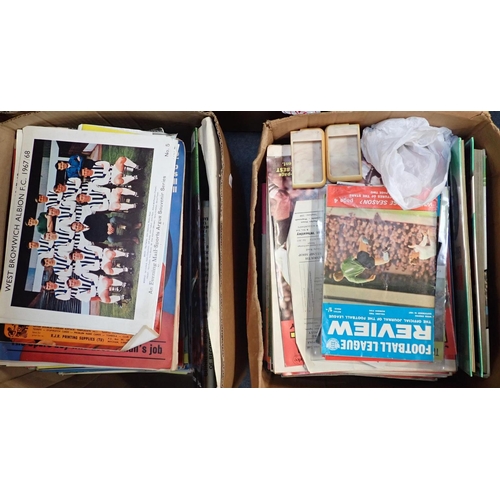 602 - AN FA WORLD CUP ENGLAND 1966 ANNUAL and a quantity of football magazines and books, mostly c.1960s