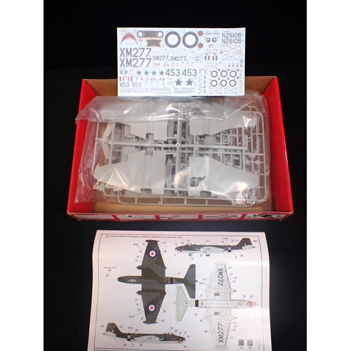 207 - AN UNBUILT AIRFIX MODEL - ENGLISH ELECTRIC CANBERRA boxed with instructions