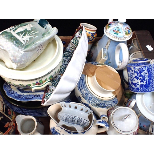 22 - A COLLECTION OF CERAMICS tableware and decorative, British and European, various dates