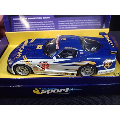 252 - A SCALEXTRIC SPORT CAR - DODGE VIPER COMPETITION COUPE C2523A, limited edition of 6000, boxed, lacki... 