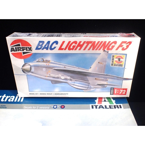 258 - AN UNBUILT ITALERI MODEL - C-47 SKYTRAIN and five other unbuilt model kits (three boxed) (6)