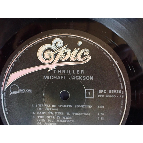 302 - MICHAEL JACKSON 'THRILLER' ALBUM 1st print from 1982. Printed on back 'Produced by Quincy Jones' Mic... 