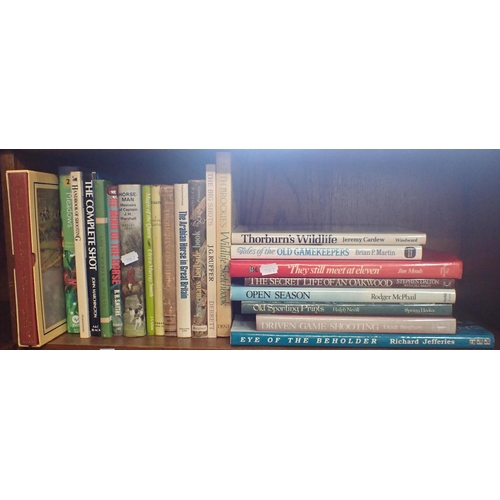 635 - A COLLECTION OF SPORTING BOOKS including fishing, hunting, country life, horses and riding, wildlife... 
