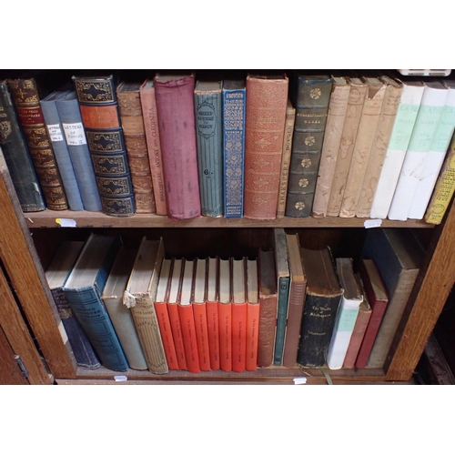 637 - A COLLECTION OF SHAKESPEARE BOOKS including Rev. William Dodd 'The beauties if Shakspeare', Scott, W... 